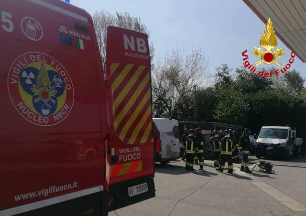 Incendio in un distributore a Colturano