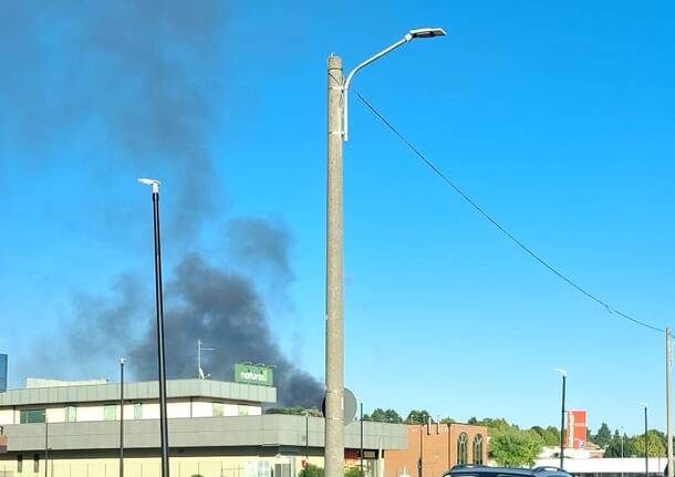incendio olgiate comasco