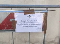 Incendio pontile a Monate