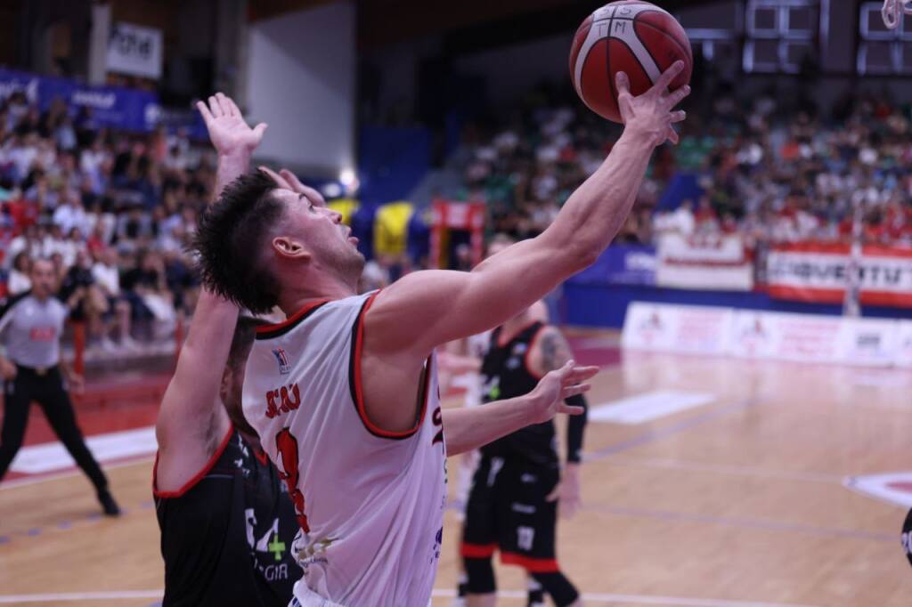 Legnano Basket - Vicenza: Daniele Dianese