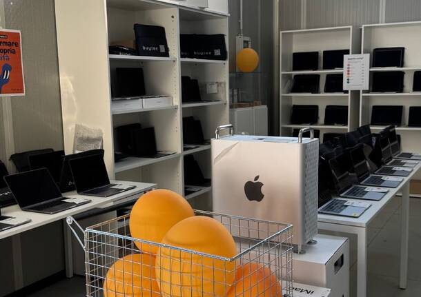 Il mercatino di BuyTec a Brunello