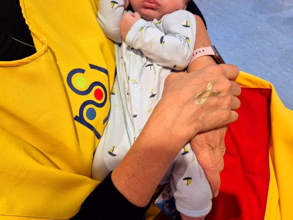 Oro nei reparti pediatrici per accendere la speranza contro il cancro infantile