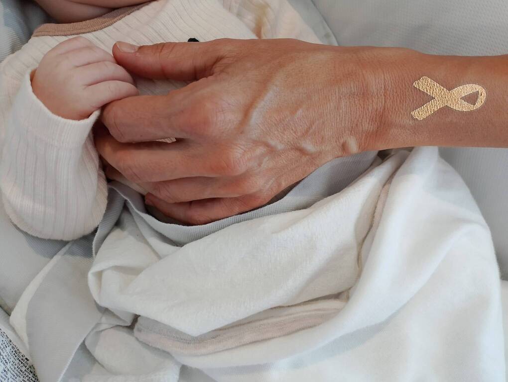 Oro nei reparti pediatrici per accendere la speranza contro il cancro infantile