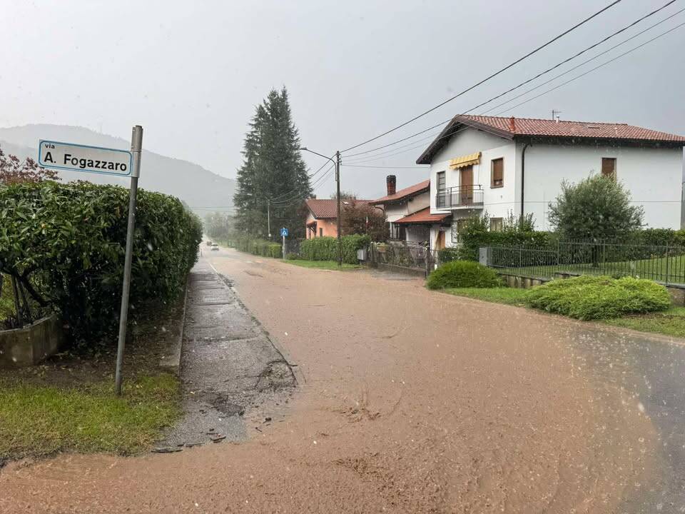Pioggia, grandine e allagamenti, il Varesotto colpito dal nubifragio