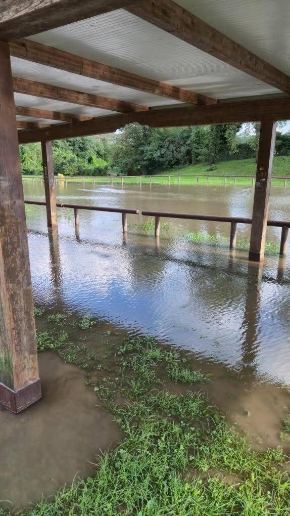 Pioggia, grandine e allagamenti, il Varesotto colpito dal nubifragio