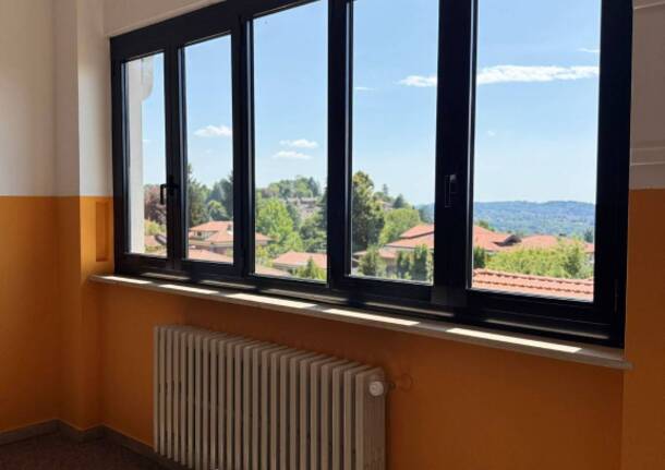 Sopralluogo agli spazi rinnovati della primaria Foscolo a Bosto