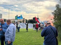 protesta vigili del fuoco busto arsizio