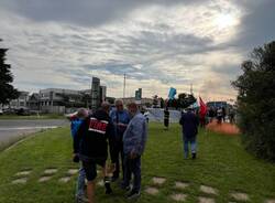 protesta vigili del fuoco busto arsizio
