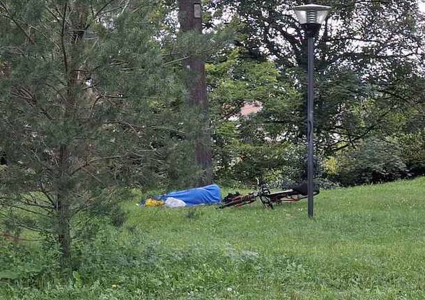 senzatetto ai giardini estensi