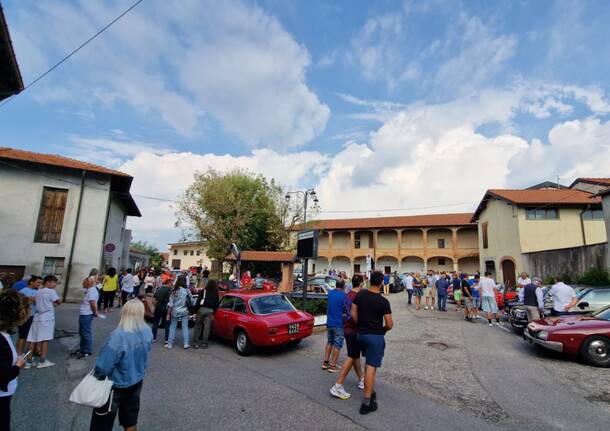 Sfilata auto storiche Crosio Della Valle