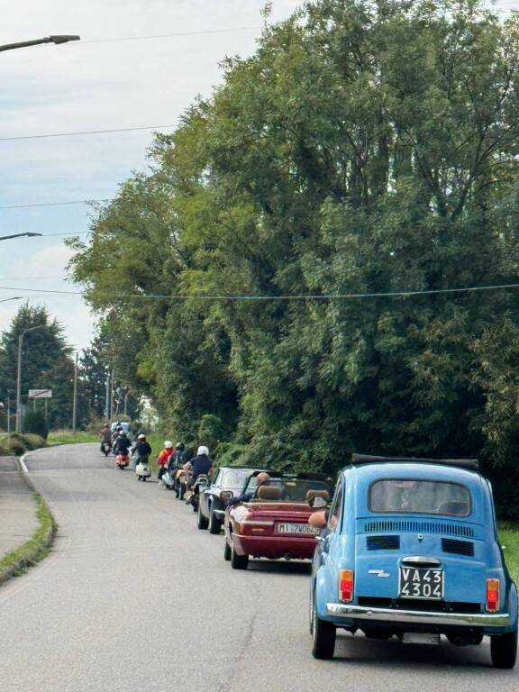 Sfilata auto storiche Crosio Della Valle