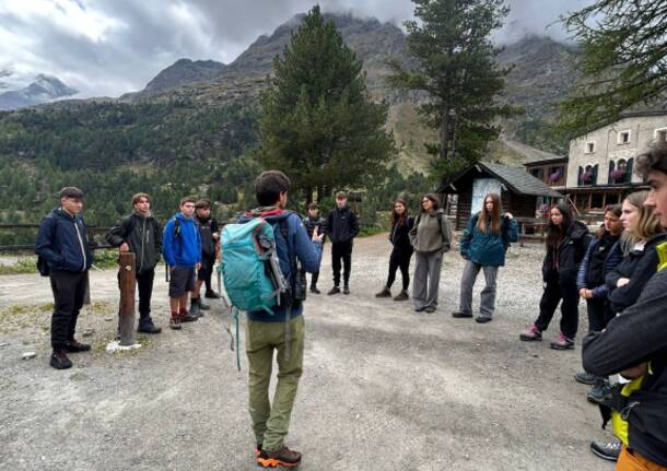Studenti del Liceo di Arconate sulle tracce dei ghiacciai per toccare con mano la crisi climatica