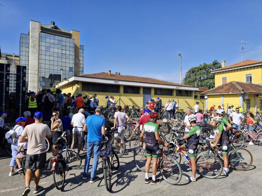 Taglio del nastro per la nuova velostazione di Legnano