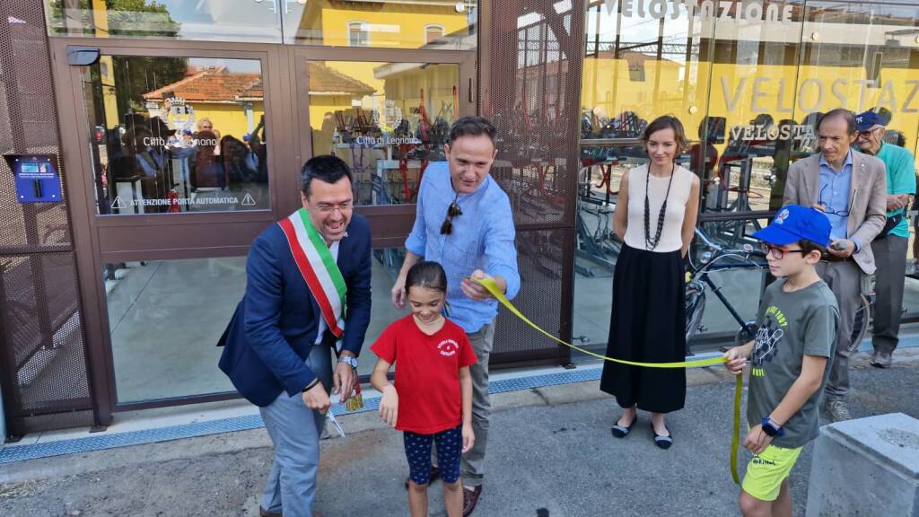 Taglio del nastro per la nuova velostazione di Legnano