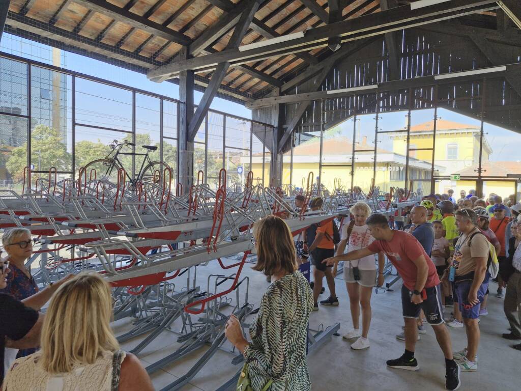 Taglio del nastro per la nuova velostazione di Legnano