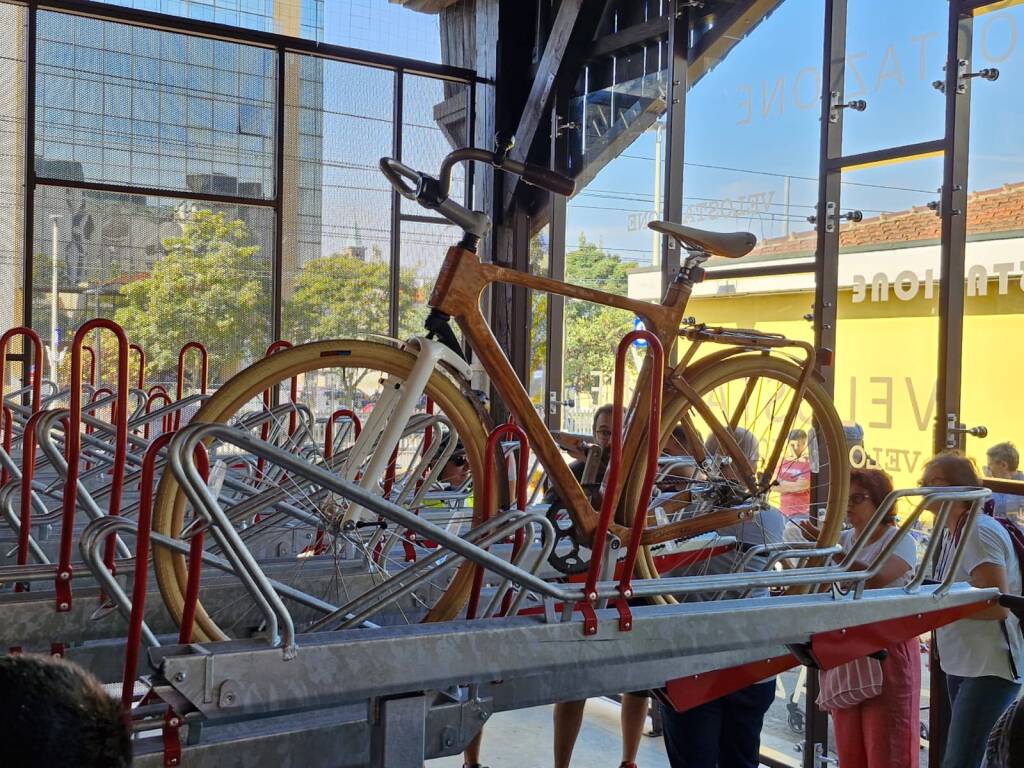 Taglio del nastro per la nuova velostazione di Legnano
