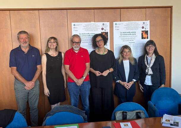 università dell'insubria - giovani pensatori