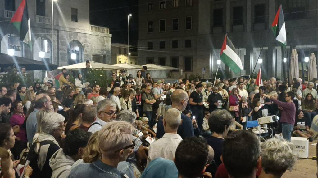 Varese in piazza per Gaza Palestina