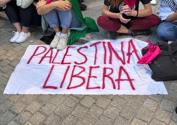 Presidio in piazza Monte Grappa contro il genocidio del popolo palestinese