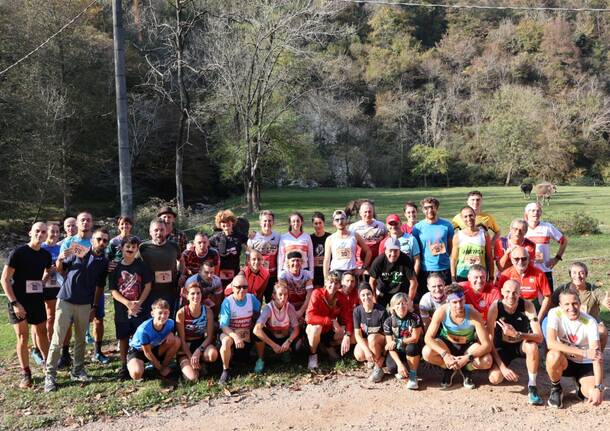 Buona la prima per El Gringo Vertical: a Castello Cabiaglio in 40 a sfidarsi nella corsa in montagna