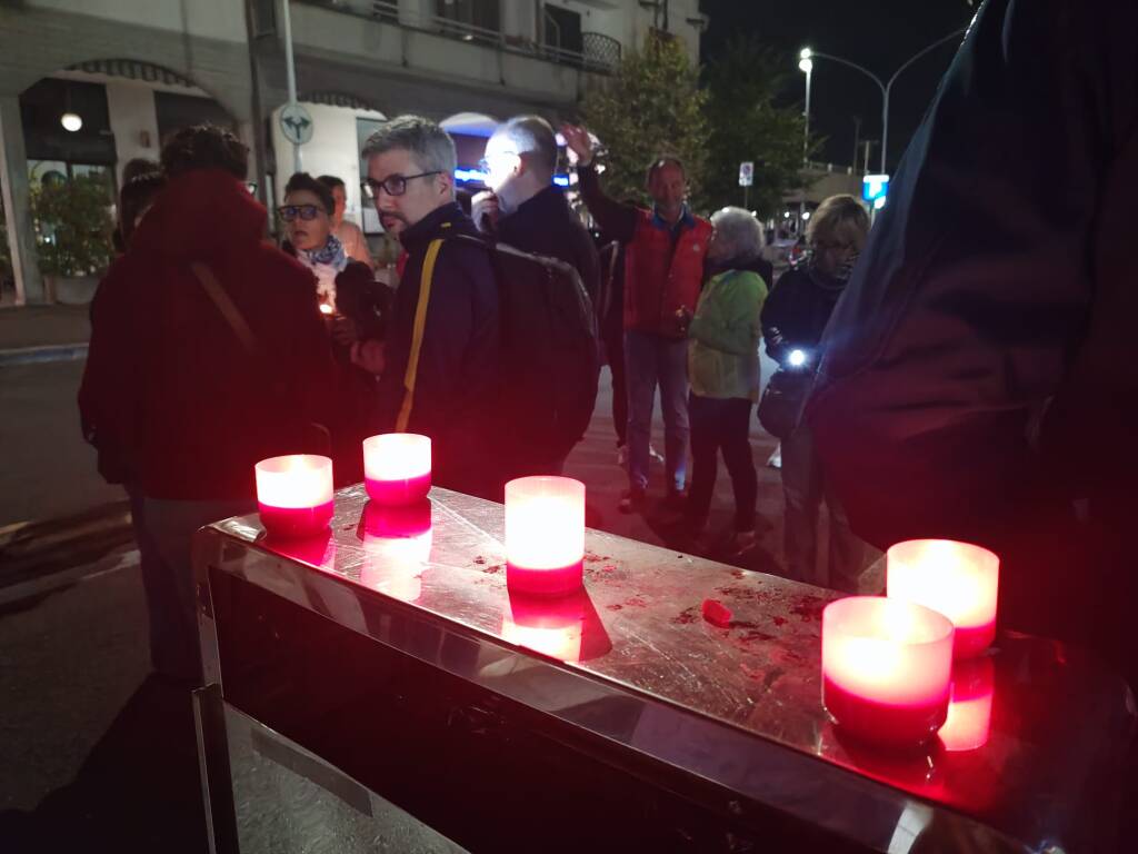Busto Arsizio - manifestazione luci sulla Palestina" all'ospedale