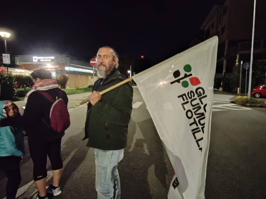 Busto Arsizio - manifestazione luci sulla Palestina" all'ospedale