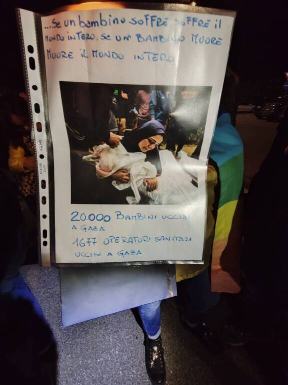 Busto Arsizio - manifestazione luci sulla Palestina" all'ospedale