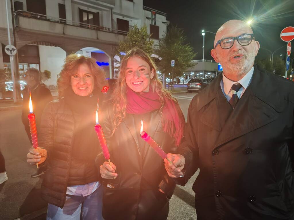 Busto Arsizio - manifestazione luci sulla Palestina" all'ospedale