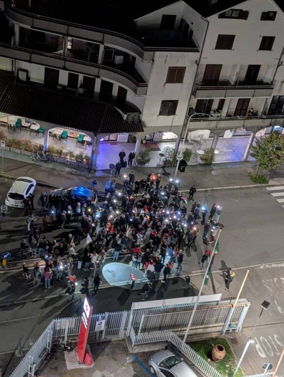 Busto Arsizio - manifestazione luci sulla Palestina" all'ospedale