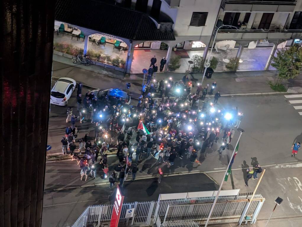 Busto Arsizio - manifestazione luci sulla Palestina" all'ospedale