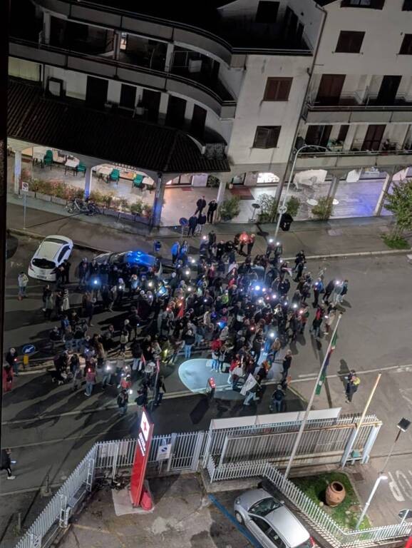 Busto Arsizio - manifestazione luci sulla Palestina" all'ospedale