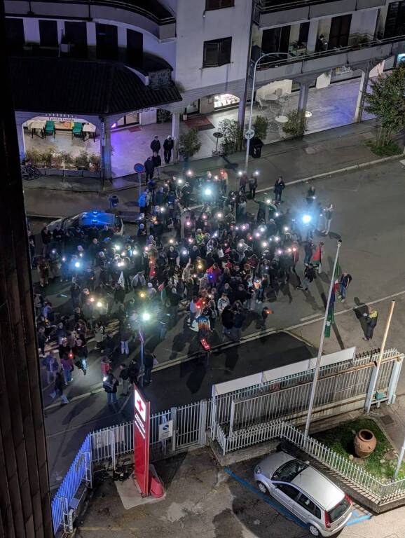 Busto Arsizio - manifestazione luci sulla Palestina" all'ospedale
