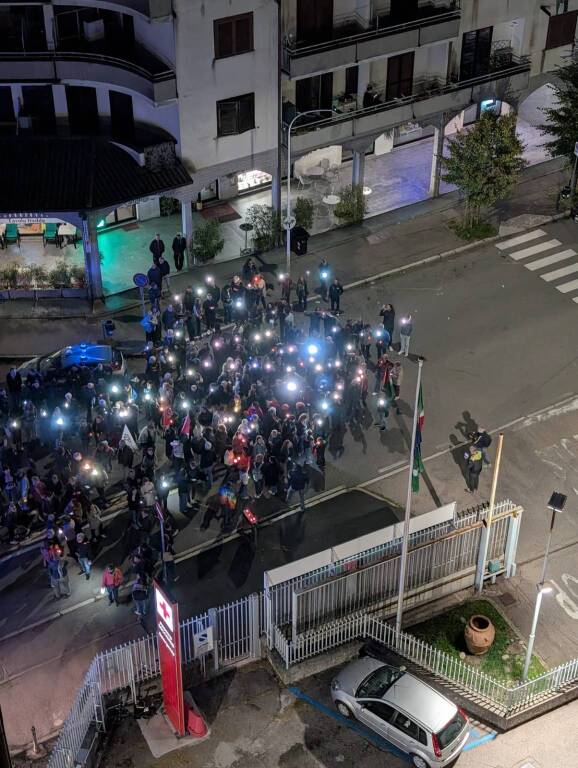Busto Arsizio - manifestazione luci sulla Palestina" all'ospedale
