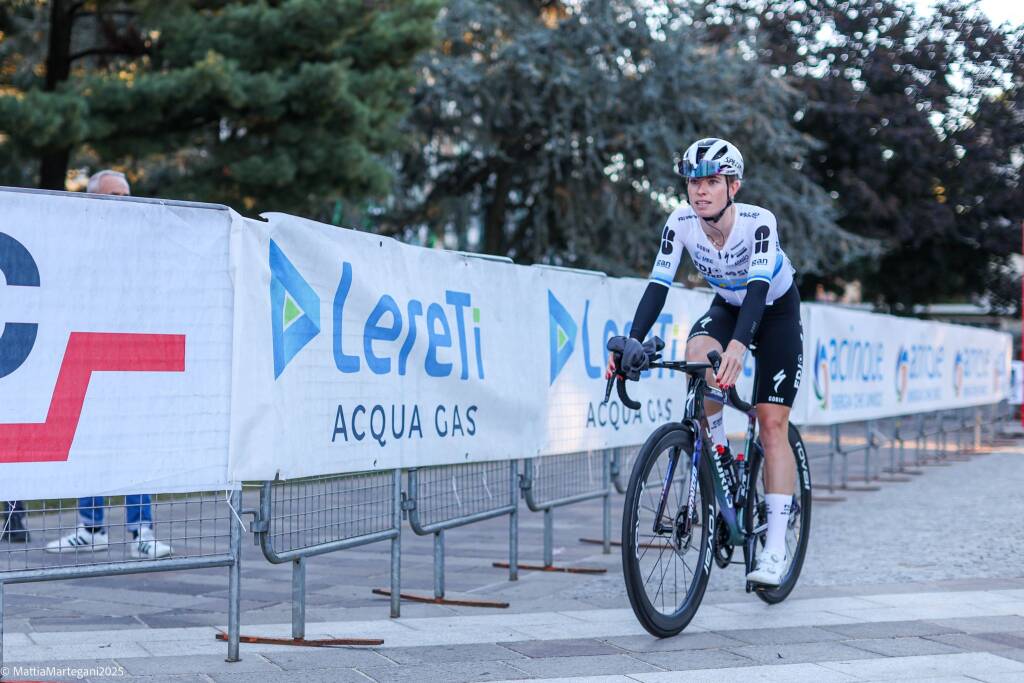Tre Valli Women\'s Race 2025, la partenza da Busto Arsizio