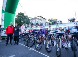 Tre Valli Women\'s Race 2025, la partenza da Busto Arsizio