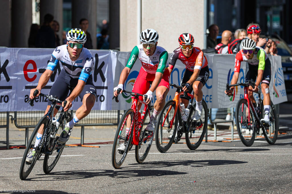 Una Tre Valli imperiale: Bernal attacca, Pogacar vince