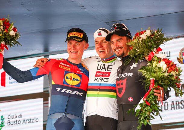 Una Tre Valli imperiale: assolo di Pogacar, Philipsen e Alaphilippe sul podio