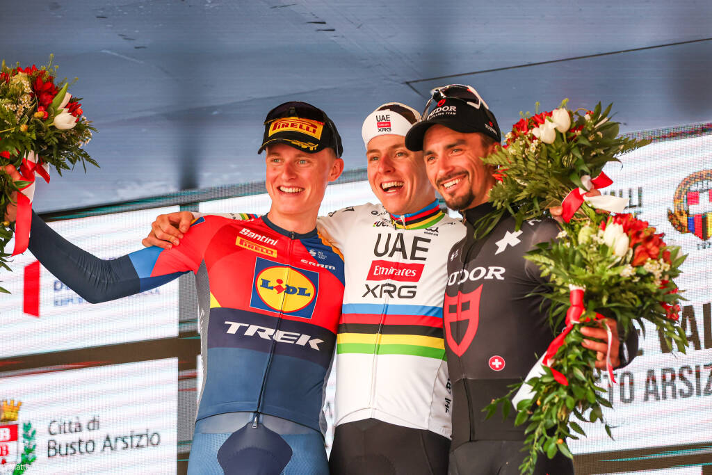 Una Tre Valli imperiale: Bernal attacca, Pogacar vince