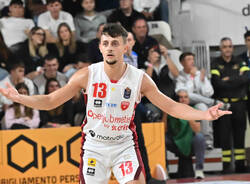 Openjobmetis Varese - EA7 Milano 61-94