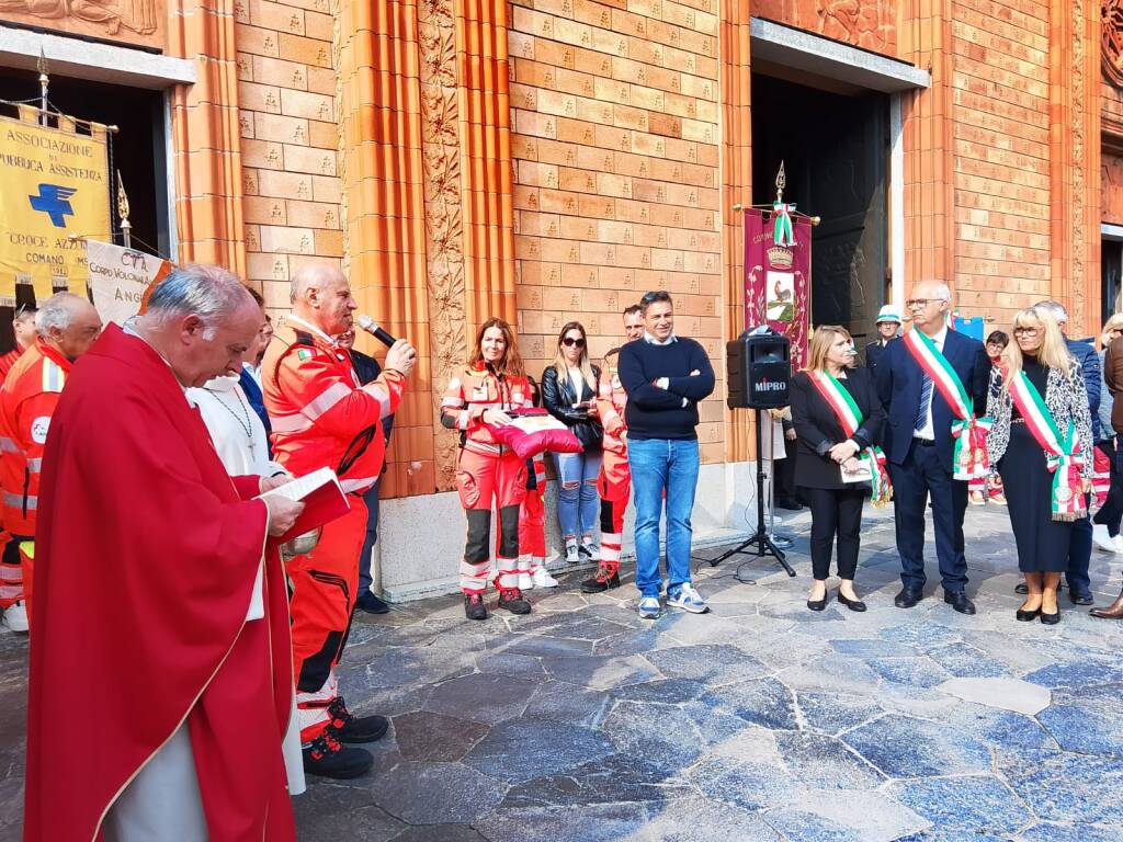 La festa pr i 48 anni del Cva di Angera