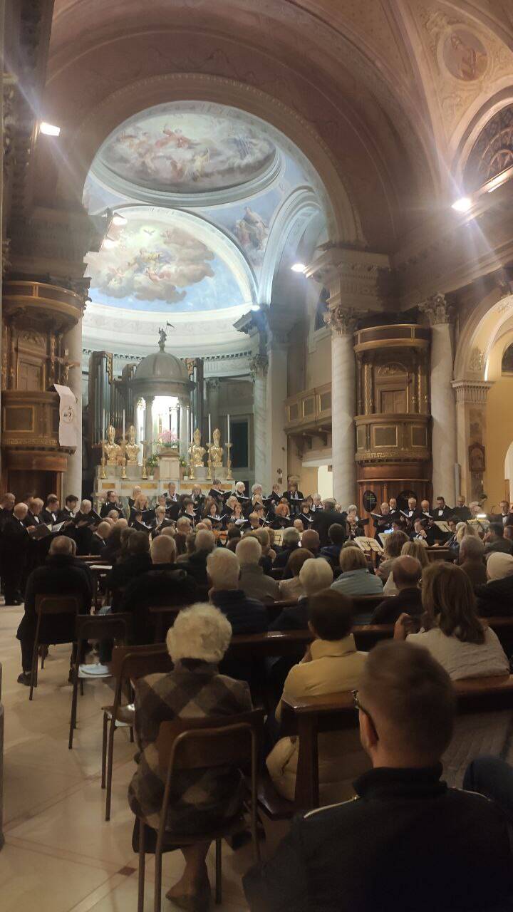 Grande successo a Gallarate e Gorla Minore per il Coro e Orchestra Amadeus