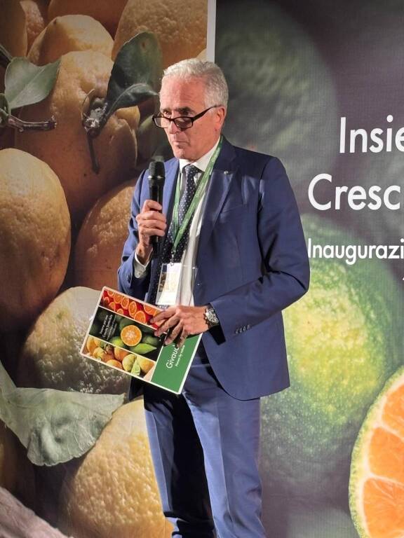 Caronno Pertusella - L'inaugurazione del nuovo reparto produttivo alla Givaudan