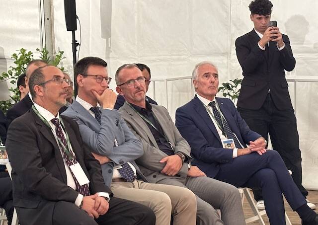 Caronno Pertusella - L'inaugurazione del nuovo reparto produttivo alla Givaudan