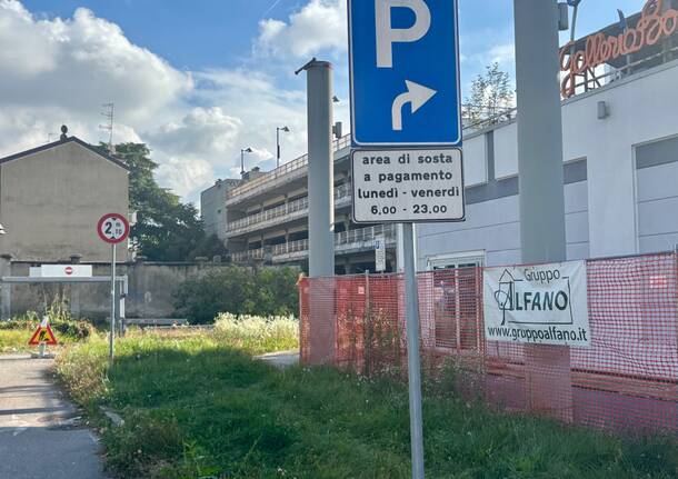 centro commerciale il fare