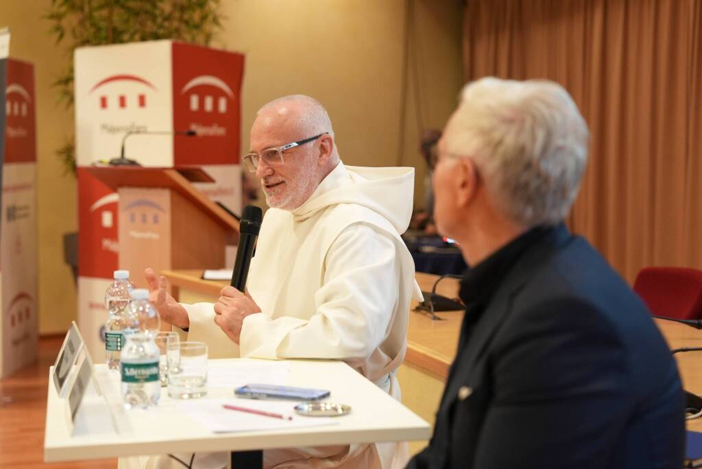 Fausto Walter Turco e padre Natale Brescianini incontrano i diplomati di ITS INCOM