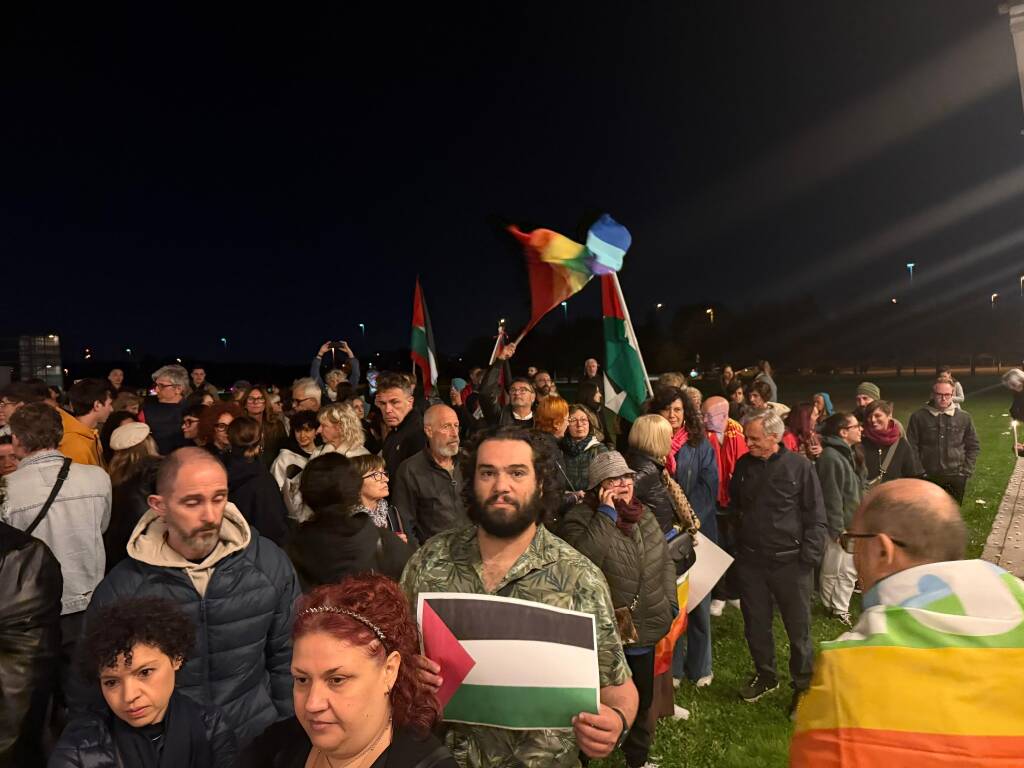 Flash Mob per Gaza e i sanitari morti davanti all’Ospedale di Legnano 