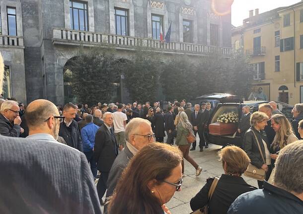 funerali cesare corti