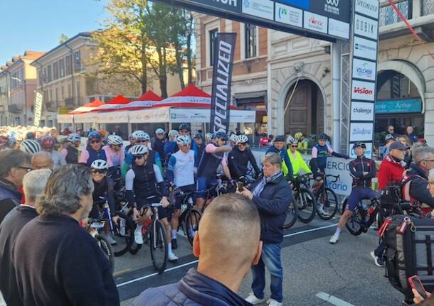 3200 partecipanti alla Gran Fondo Tre Valli Varesine