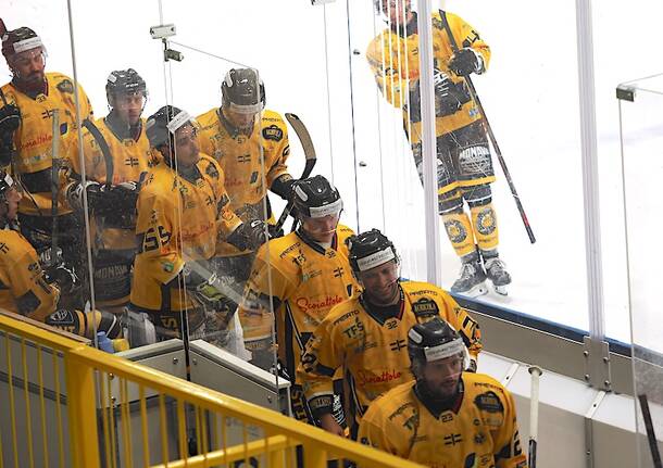 Hockey su ghiaccio: Varese Bressanone – Le foto