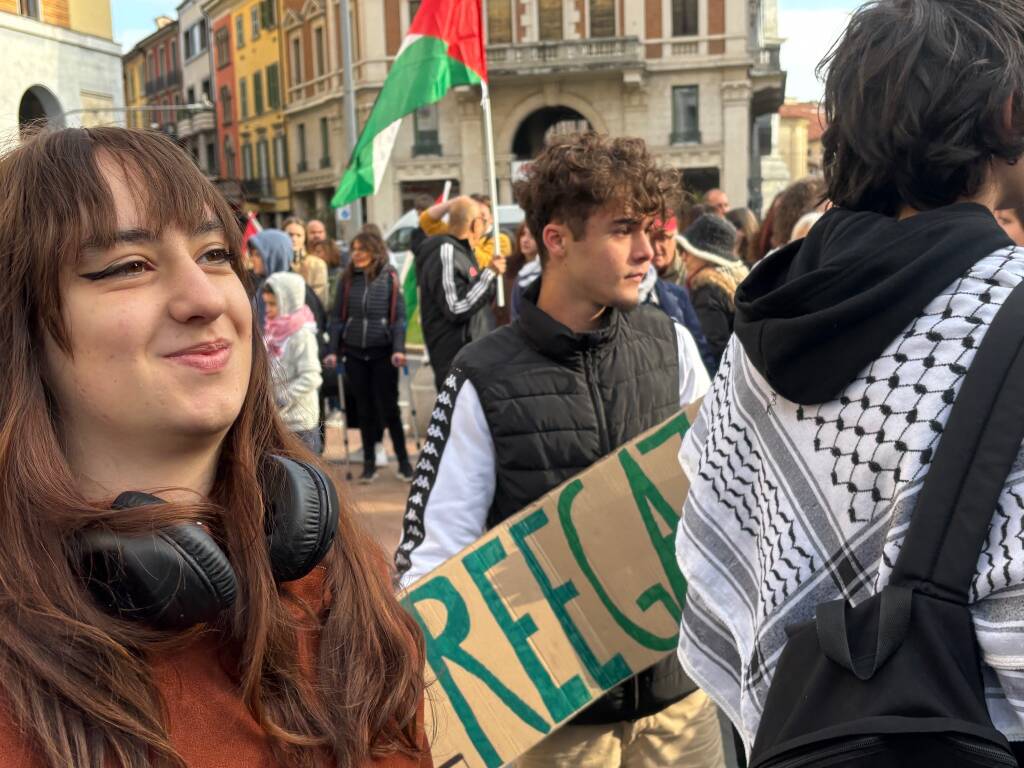 Il corteo per Gaza a Varese nel giorno dello sciopero generale